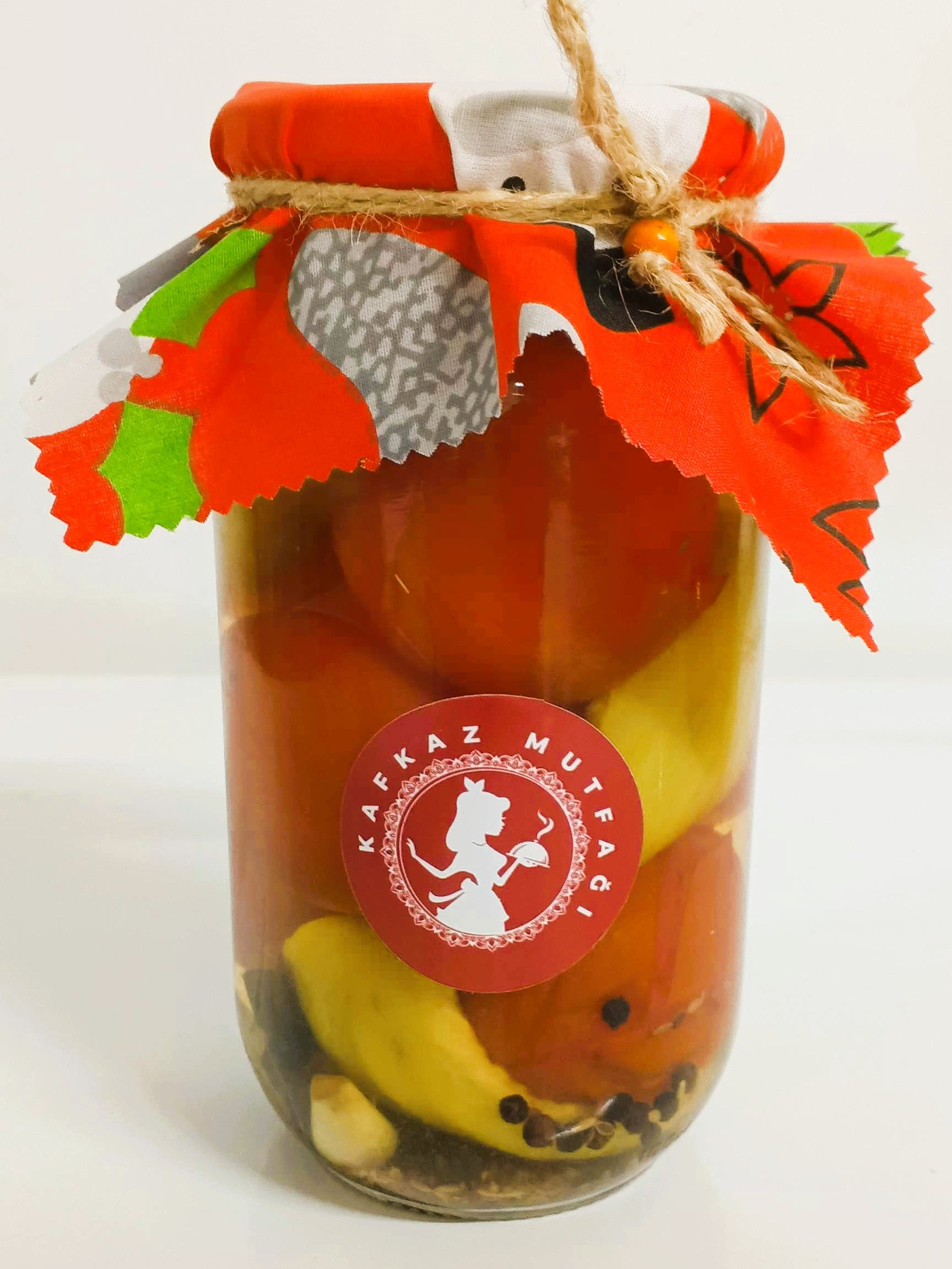 Kırmızı Domates Turşusu